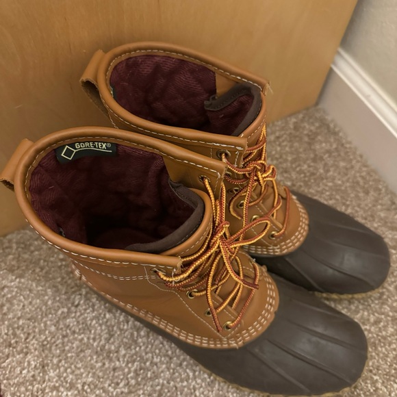 Women’s Bean Boots, 8" Insulated - Picture 3 of 9